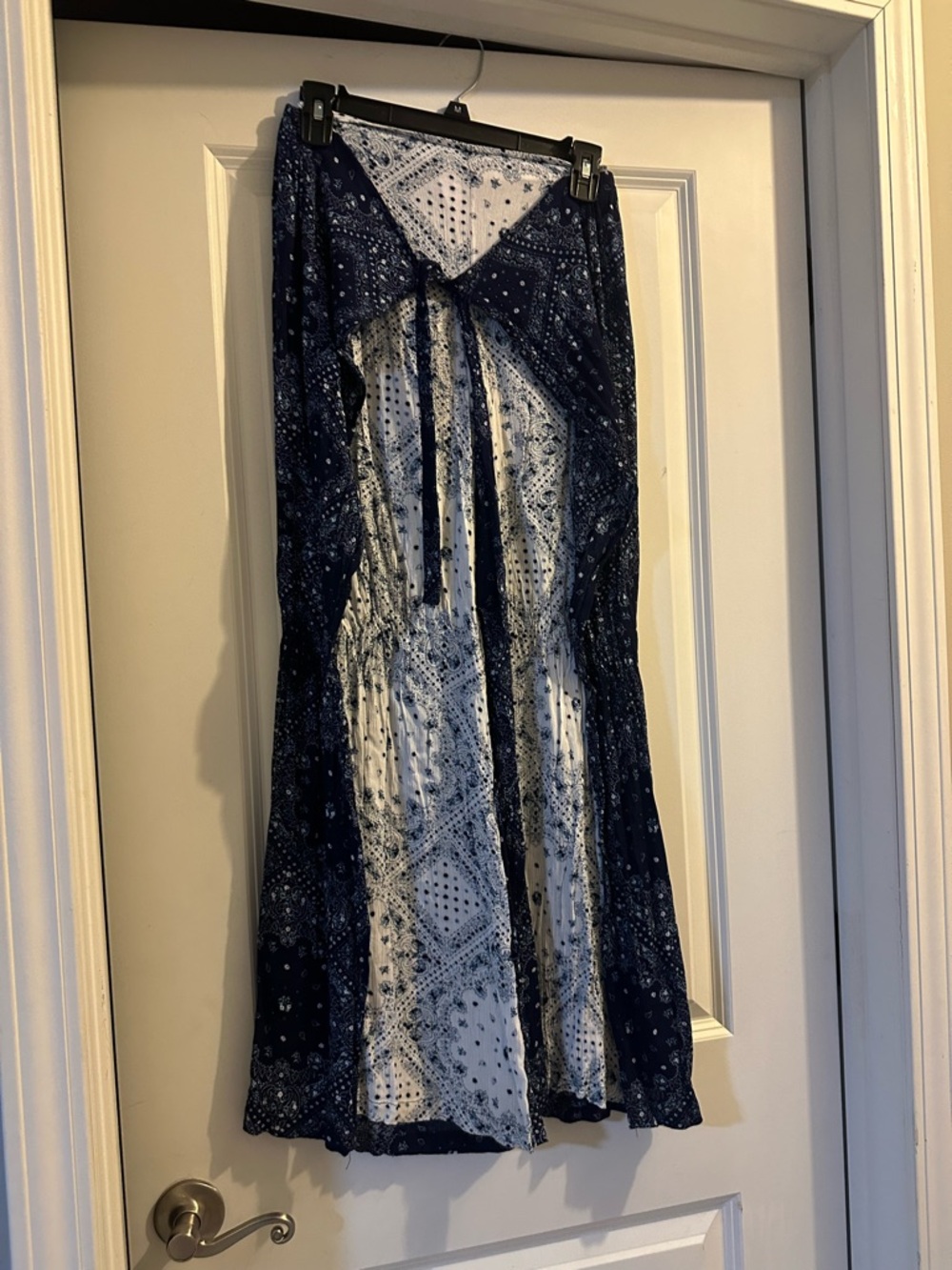No Boundaries Blue and White Printed summer pants - Picture 3 of 7